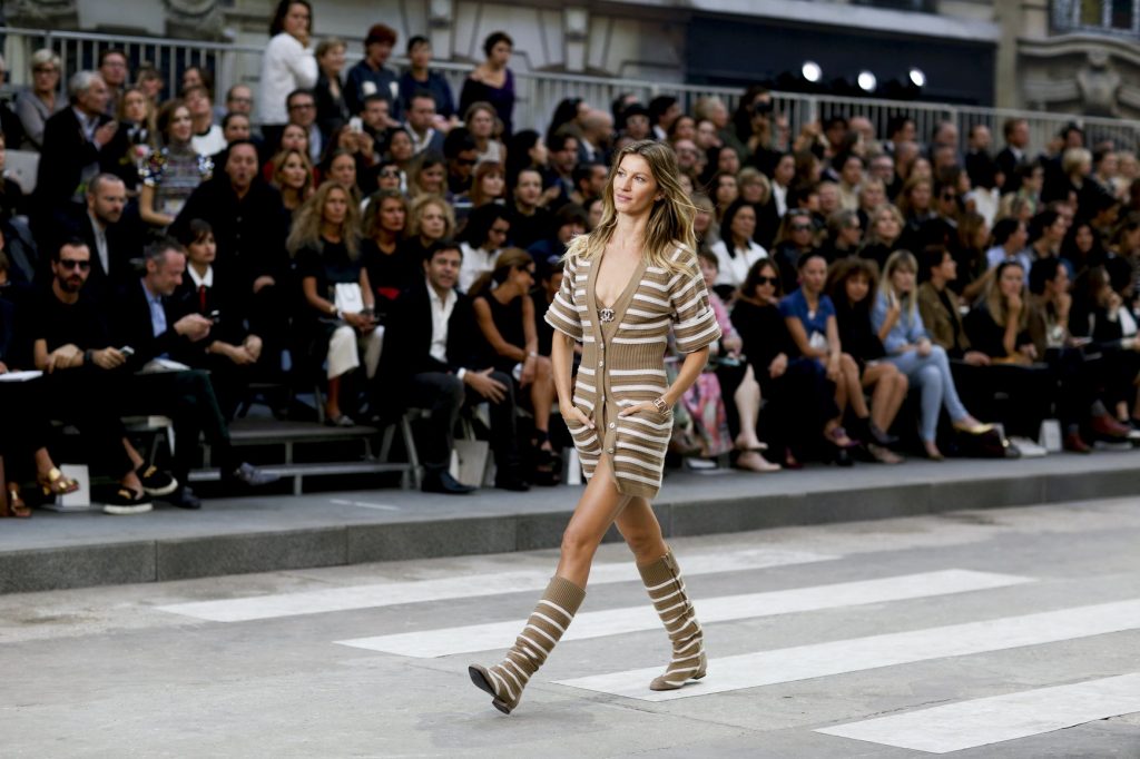 Giselle walks the Chanel Spring/Summer 2015 runway