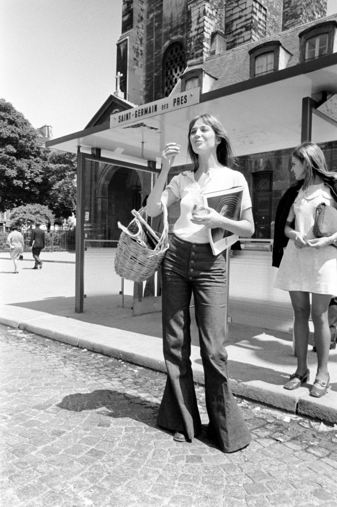 Jane Birkin in high-waisted jeans in Paris in 1970. Image courtesy of WATFORD/Mirrorpix/Corbis