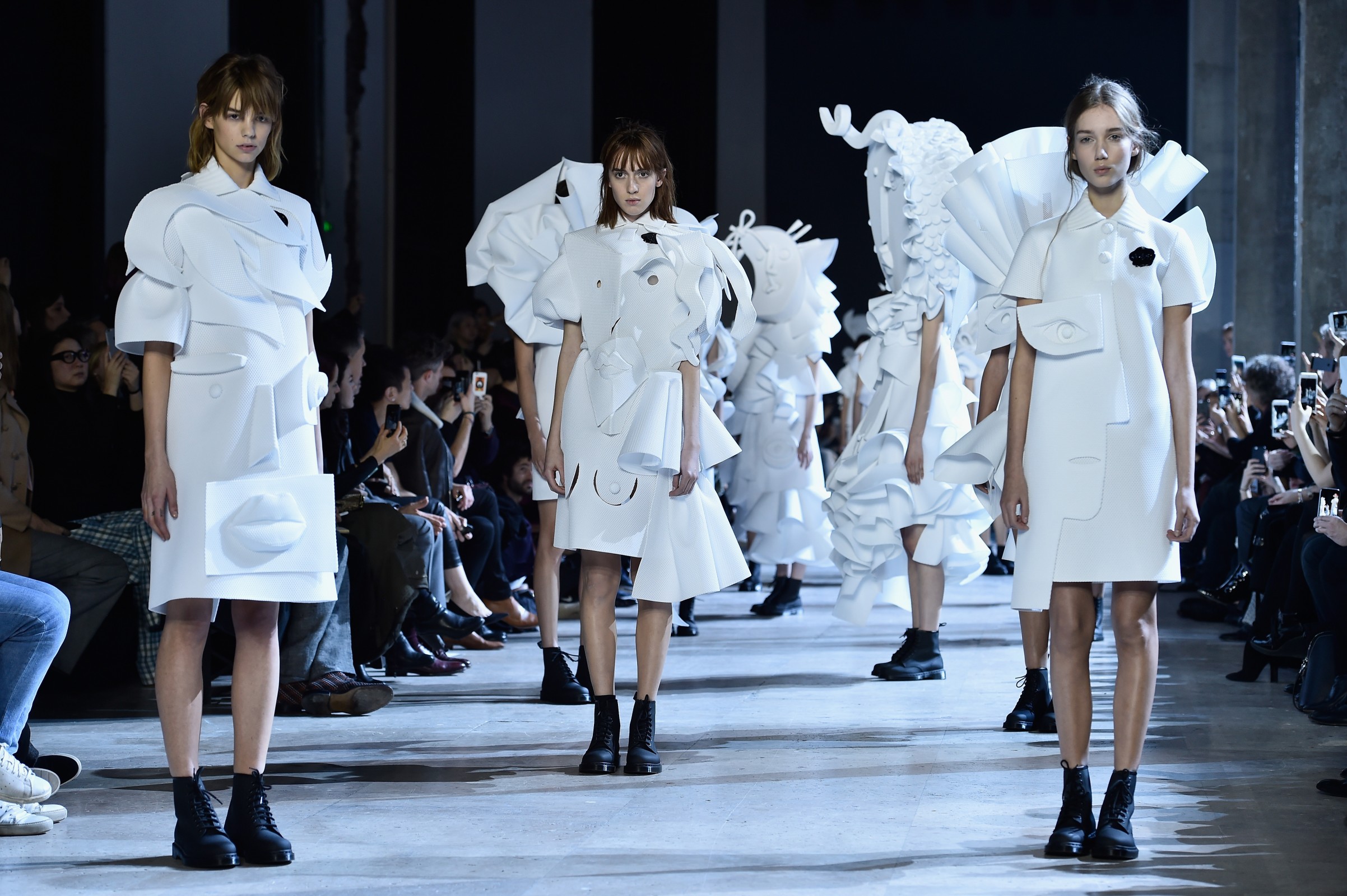 Viktor & Rolf: Cubism meets Couture - MOJEH