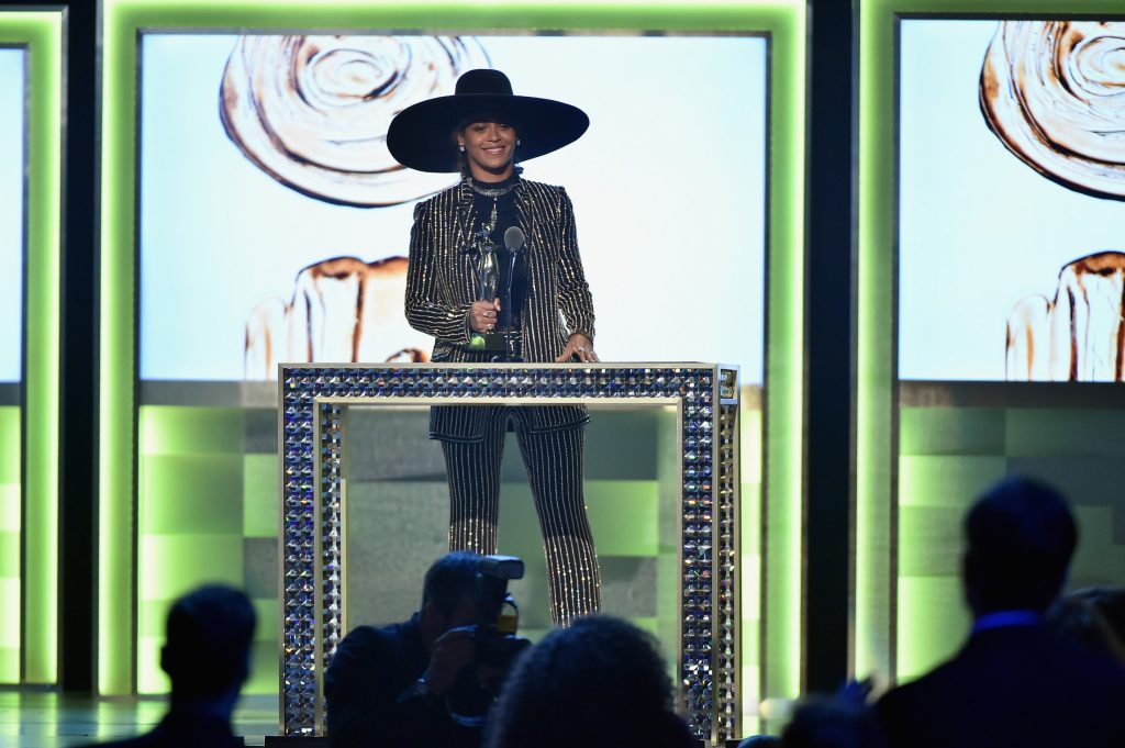 Beyoncé accepts The CDFA Fashion Icon Award onstage at the 2016 CFDA Fashion Awards