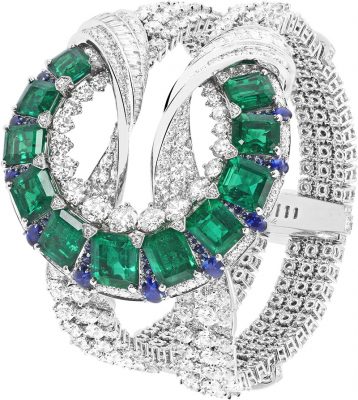 Liens antiques bracelet - White gold, round and baguette-cut diamonds, round and buff-topped pear-shaped sapphires, 11 octagonal-cut emeralds for a total of 19.38 carats (Colombia).