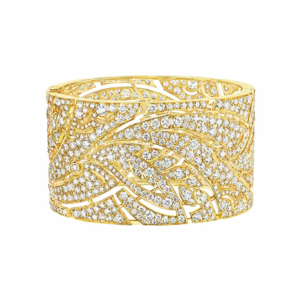 "Champ de Blé" cuff in 18K yellow gold set with 869 brilliant-cut diamonds