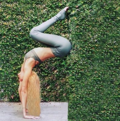 Caitlin Turner's account @gypset_goddess provides a healthy dose of yoga and travel inspiration.