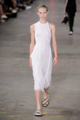 Boss Woman. Manipulated seams across a simple silhouette can create a wave of freshness. Look to sleeveless white dresses that have slender seaming across the waist and hips for essential daywear.