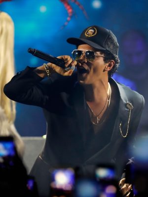 The Space Party at Port Pierre Canto revealed an incredible performance by special guest musician Bruno Mars.