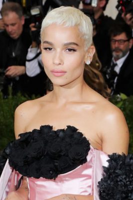 Zoë Kravitz. As the newest muse and face for YSL Beauty, it’s no wonder that the young starlet chose to wear the beauty brand for the Met Gala. However, her choice of colour tones for the night in question didn’t veer too much into the YSL’s runway aesthetic. Instead, makeup artist Renee Garnes was inspired by Breakfast At Tiffany’s, and embedded Kravitz’s eyes with Full Metal Shadow in dewy gold and Touche Éclat Strobing Light Pen to highlight her skin.