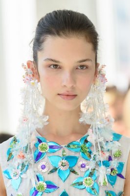 Delpozo | Not unlike Josep Font’s featherweight ensembles, for spring/summer17, Delpozo achieved the ultimate in summer beauty, by showcasing rose-kissed cheeks, bee-stung lips and a nude eye.