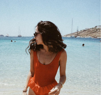 Dana Hourani: Painting a picture of endless summer and azure waters via her travels, Dana’s recent hairstyle is reminiscent of old Hollywood stars. Look to volumising sprays that add a Bardot-kind of glamour regardless of your ensemble.