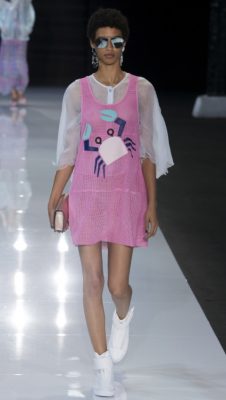 Emporio Armani: Giorgio Armani took a trip to London to show his spring/summer18 collection which felt youthful and upbeat. Punchy pastels and pop art motifs  appeared on everything from scoop neck tunics to super cute babydoll dresses and floaty skirts. His loosely tailored trousers and blazers are a must have for any woman on the go next summer.