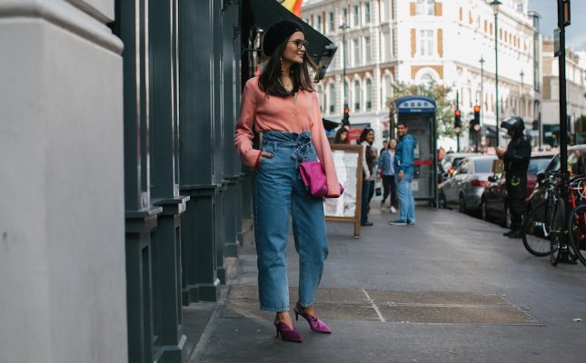 A mesmerising dose of funky fuchsia elevates matching accessories to a whole new level. Shocking pops of colour brighten velvet fabrics and elegantly break up daytime ensembles with a fun energy that takes something as simple as jeans and a blouse to cutting-edge modernism.