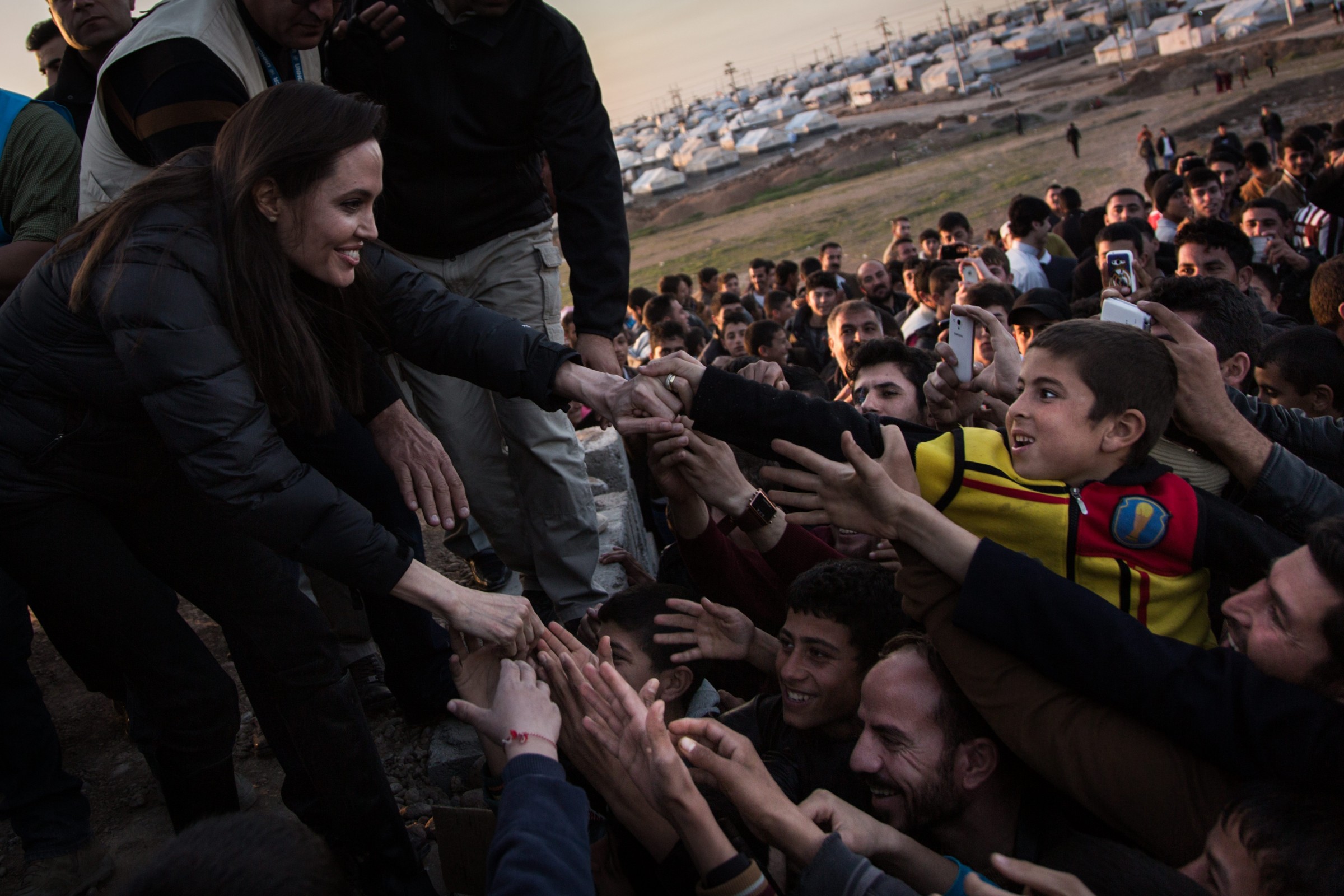 5 Times Angelina Jolie did Something Wonderful