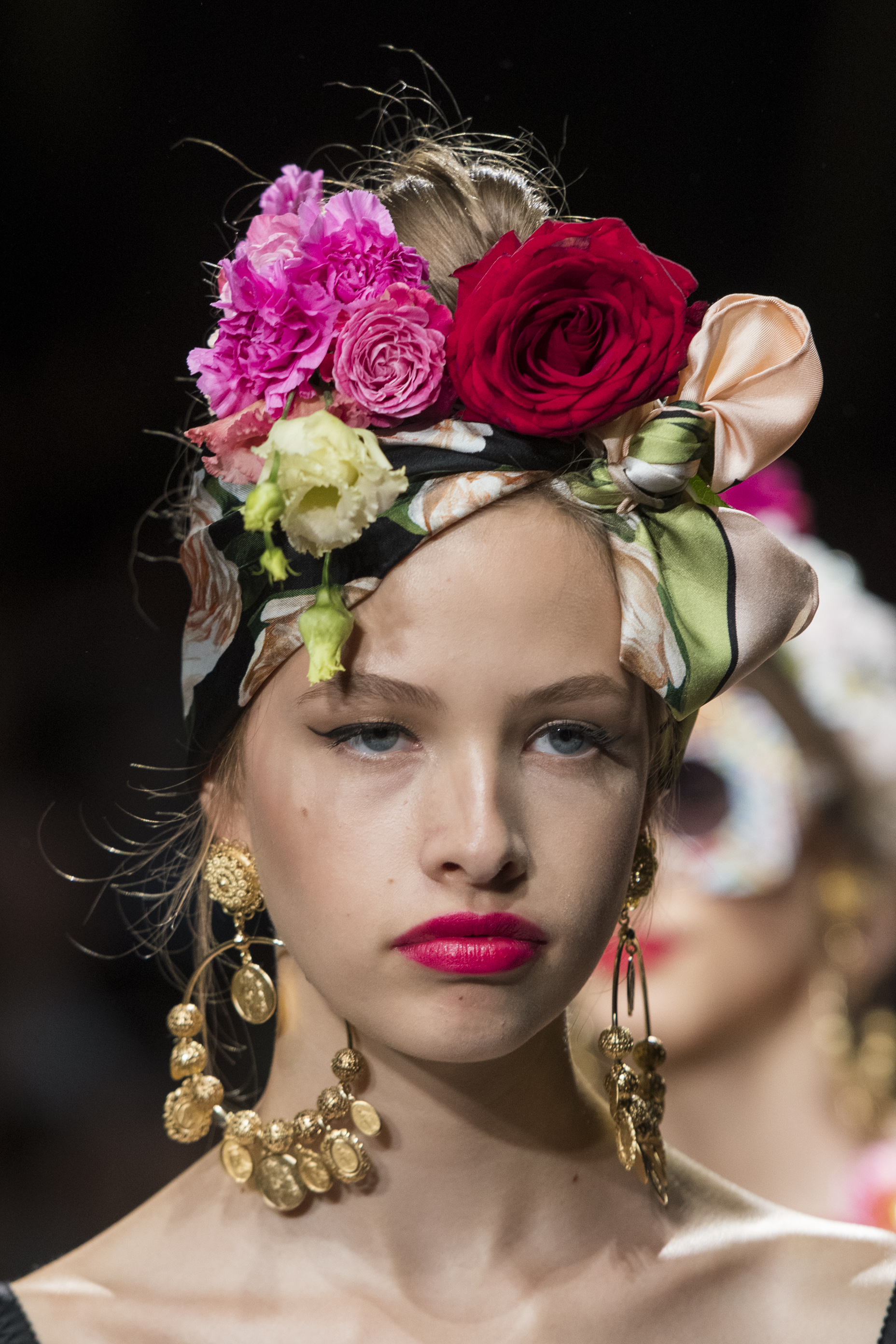 How To Wear Floral Headpieces For SS19 | Fashion | MOJEH Magazine