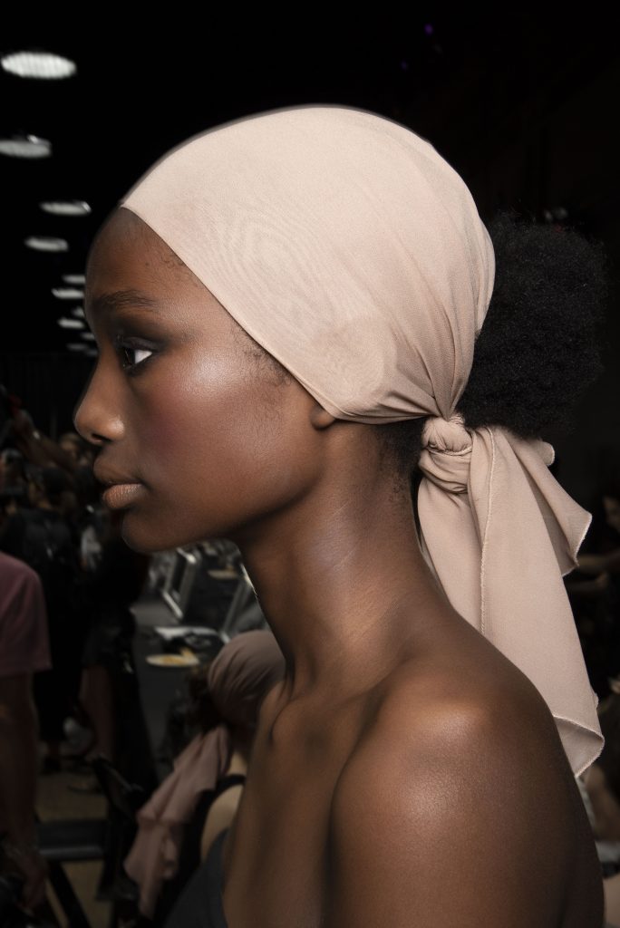 Five Ways To Wear A Headscarf