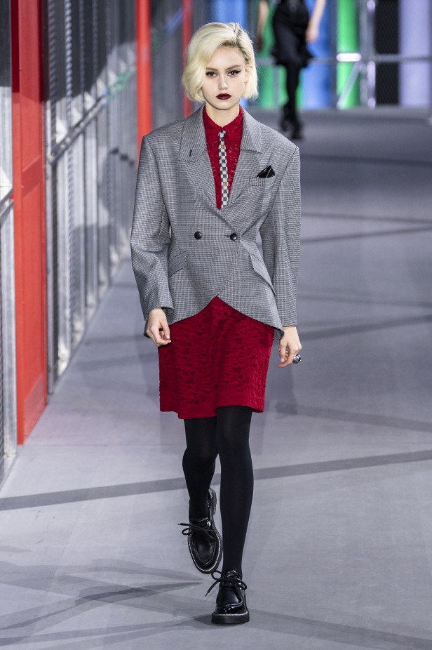 Louis Vuitton Transports Us To The '80s For Fall/Winter '19 - MOJEH