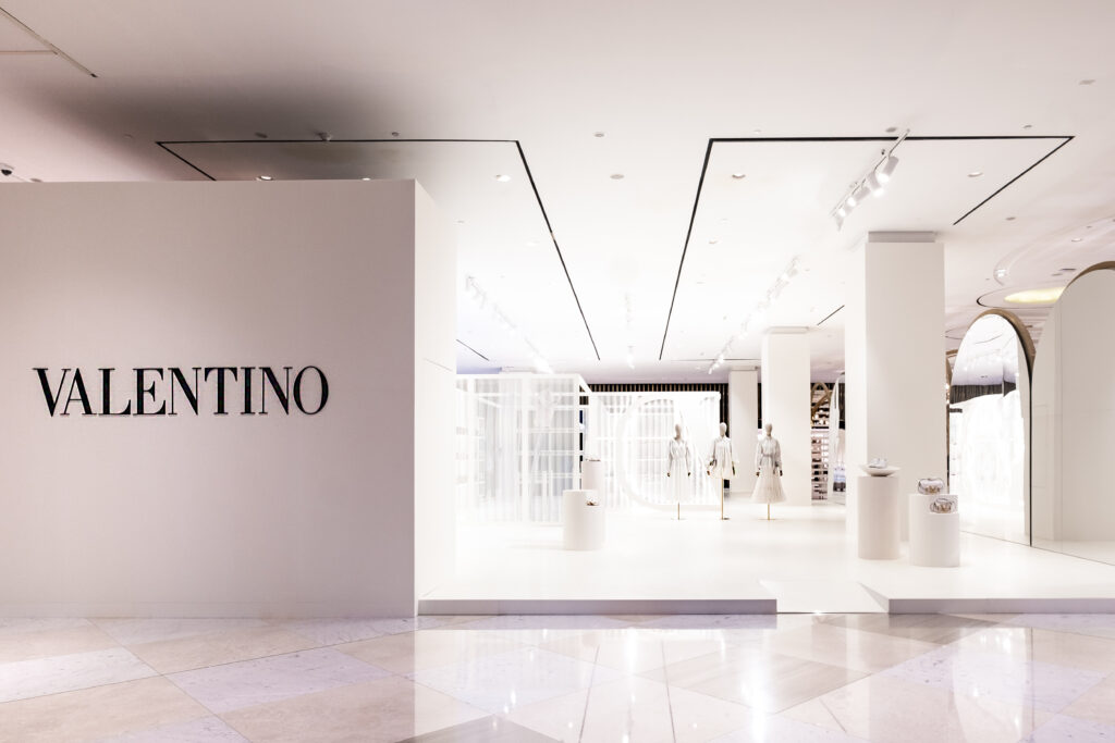 Valentino’s SuperVee Dubai Pop-Up Reopens at Level Shoes - MOJEH