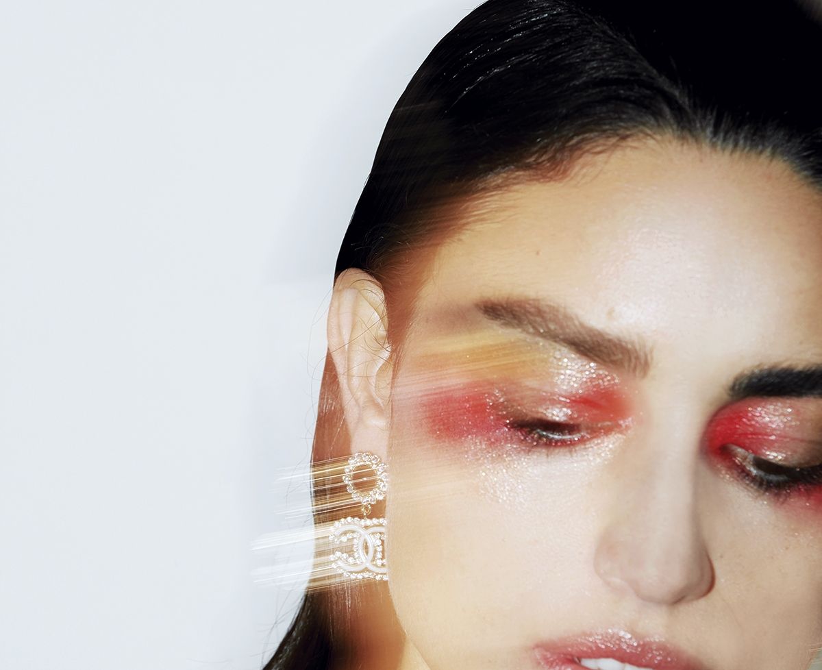 The Shoot: Chanel Beauty Shows How To Nail Grown-Up Glitter - MOJEH