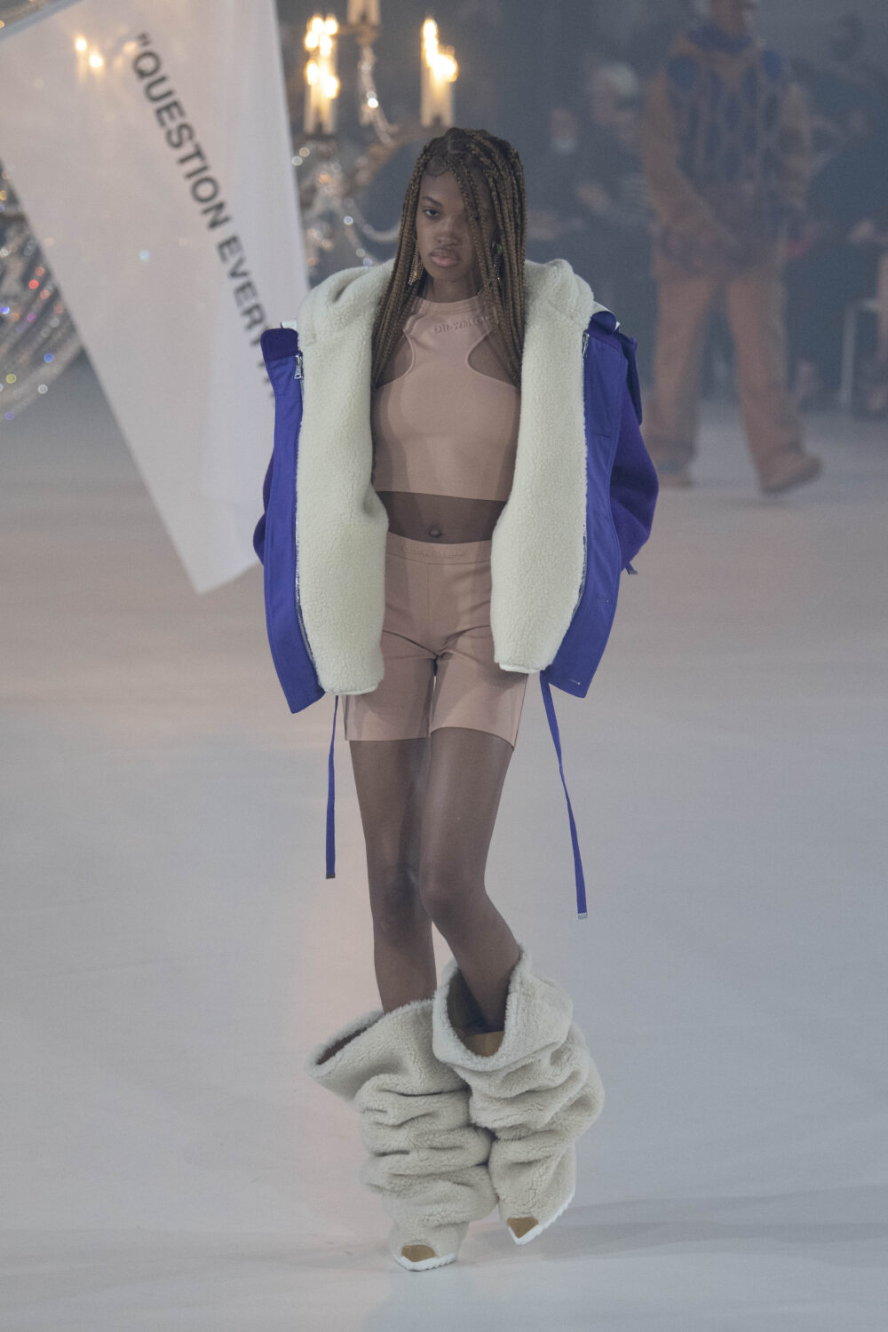 Off-White Fall 2022 Collection and Tribute to Virgil Abloh at PFW –  Footwear News