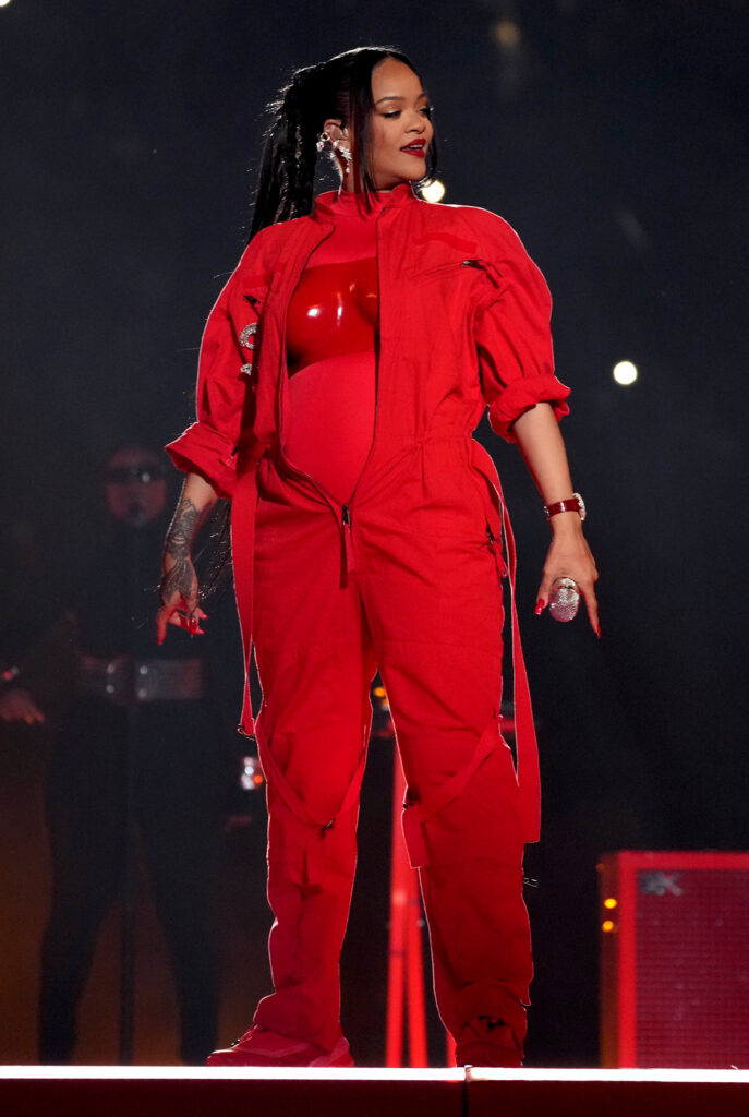 Rihanna super bowl pregnancy announcement