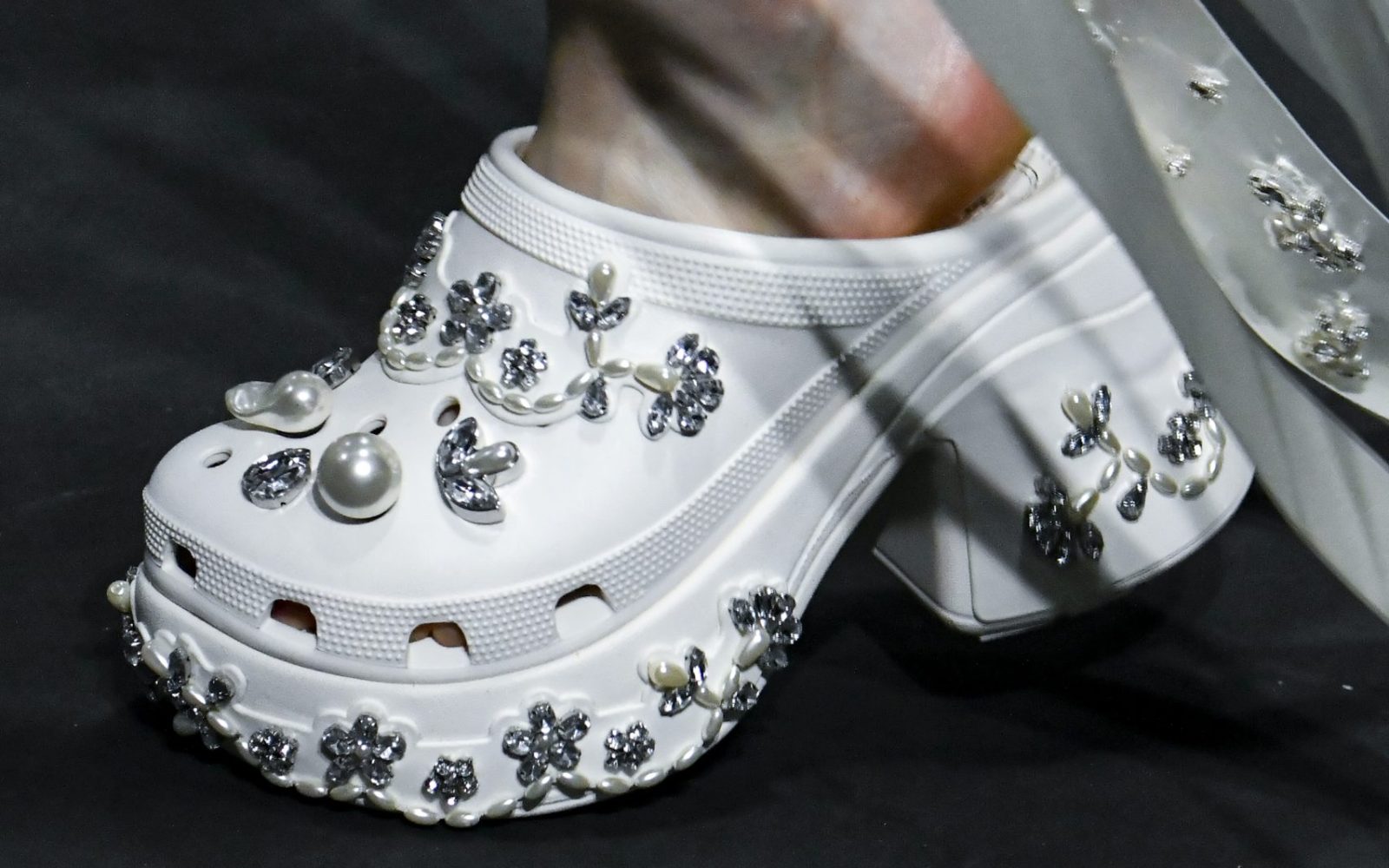 Simone Rocha Is Dropping A Collaboration With Crocs - MOJEH